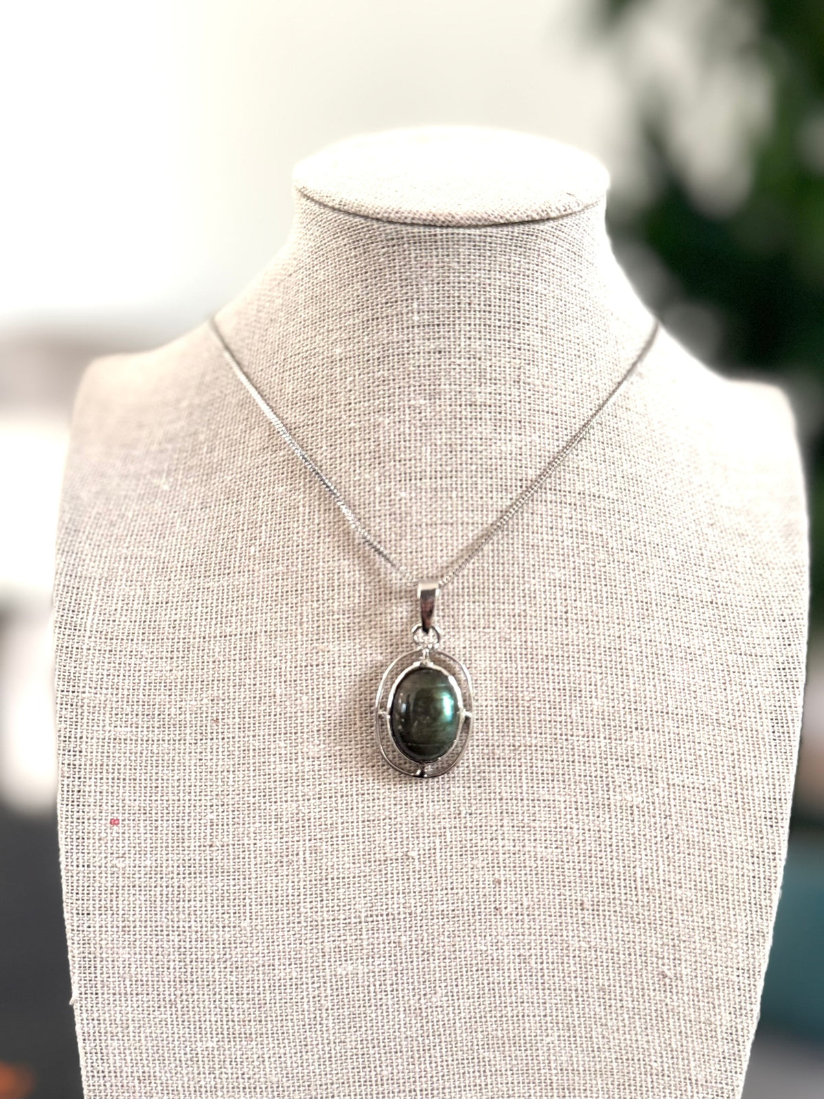 Deep Green Gemstone Oval Pendant