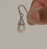 Load image into Gallery viewer, Natural Pearl Drop Earrings
