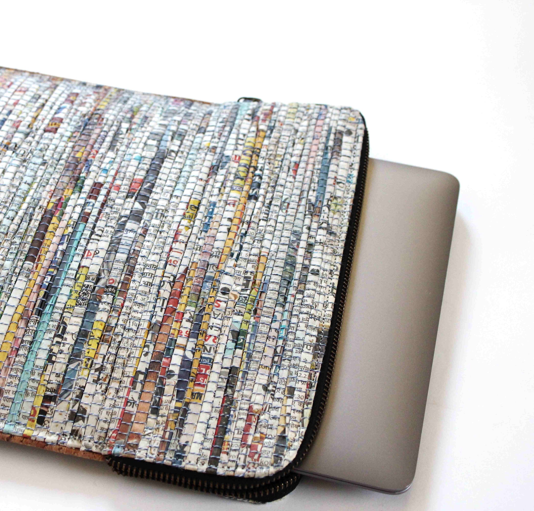 Woven laptop sleeve with cork lining