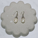 Load image into Gallery viewer, Natural Pearl Drop Earrings
