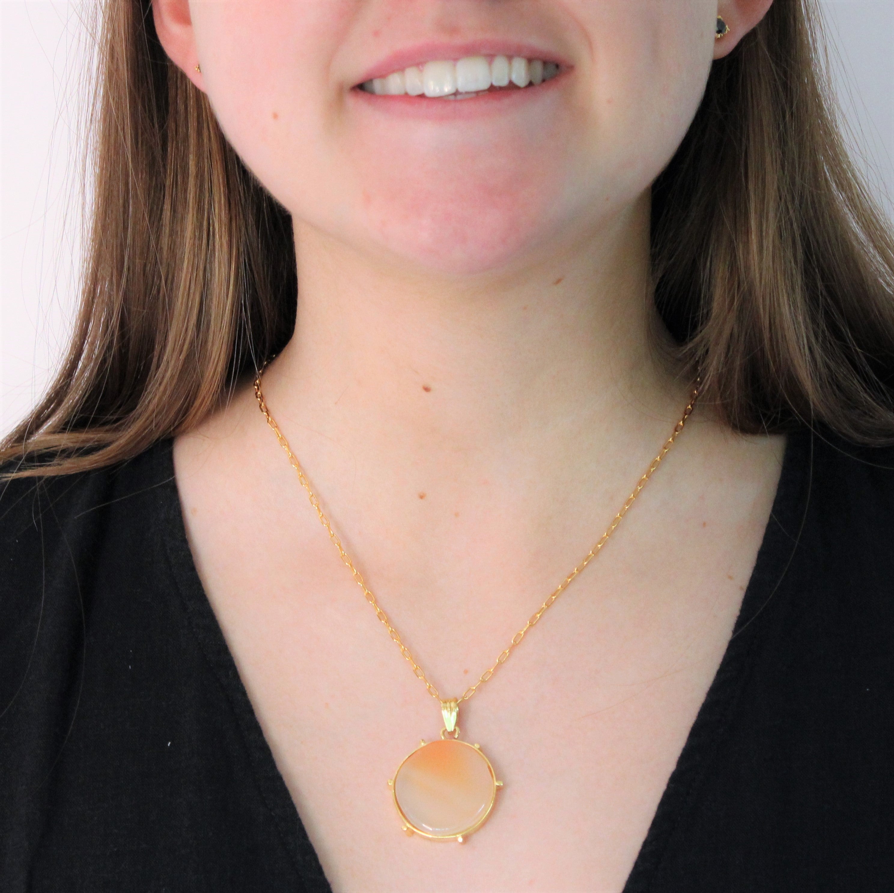 Claire Pendant Necklace