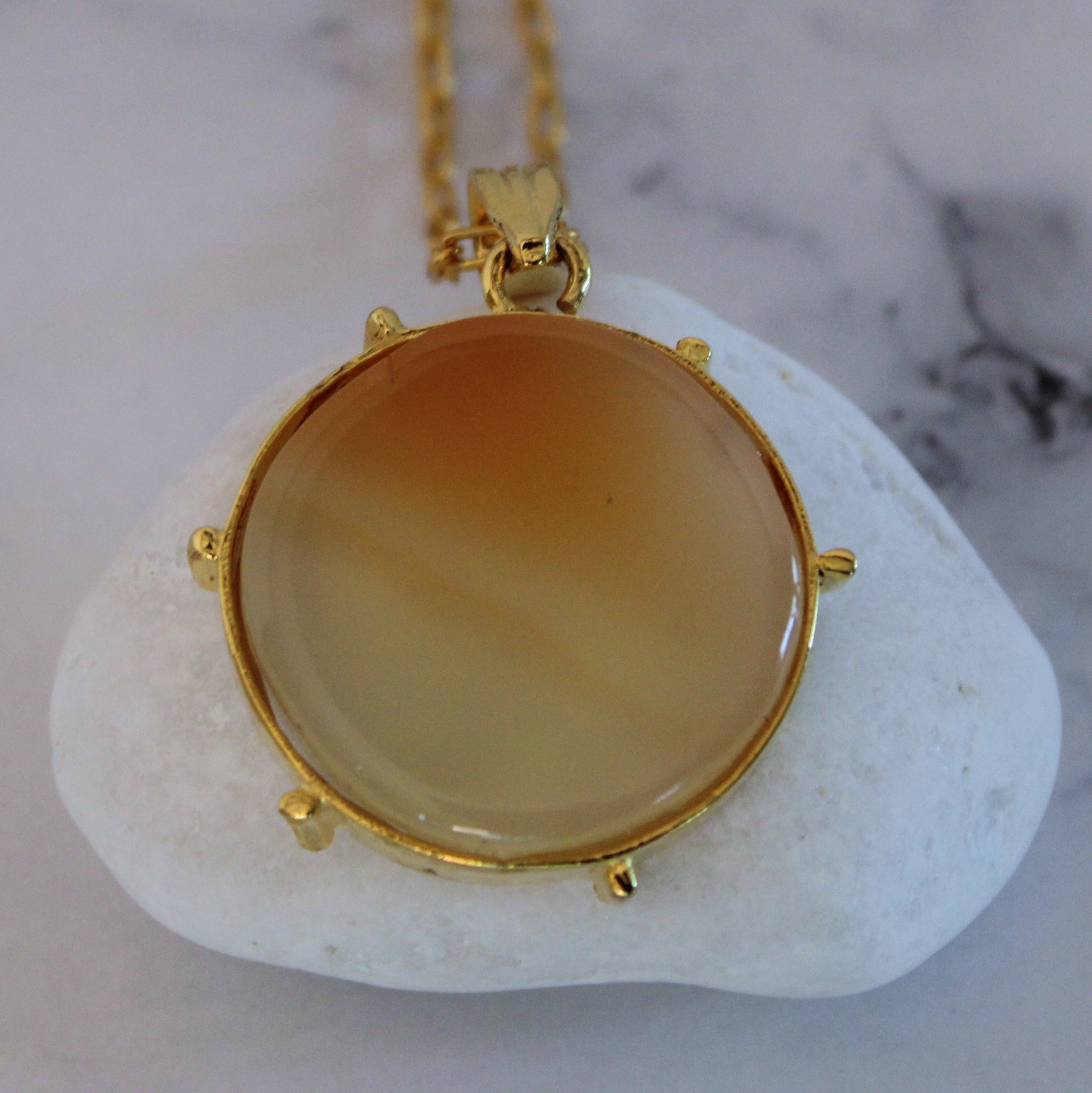 Claire Pendant Necklace